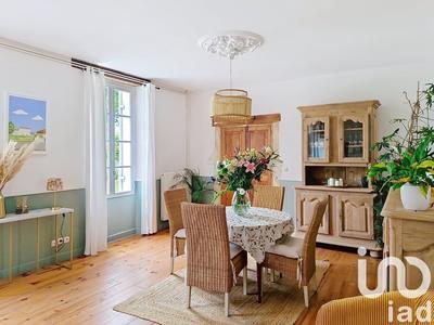 Maison - 437 m² - 11 pièces