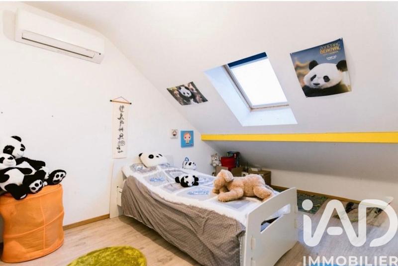 Maison - 153 m² - 8 pièces