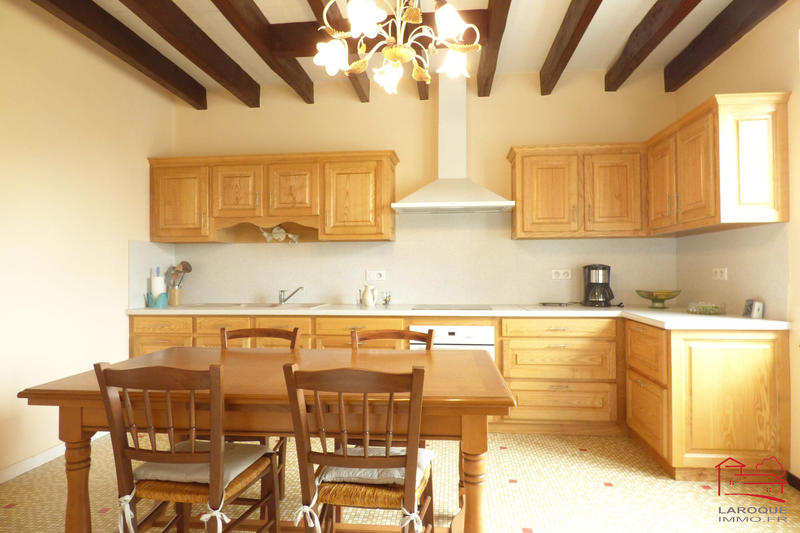 Maison - 239 m² - 5 pièces