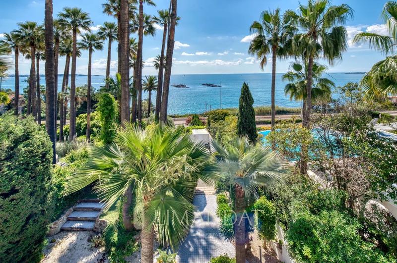 Villa - 221 m² - 7 pièces