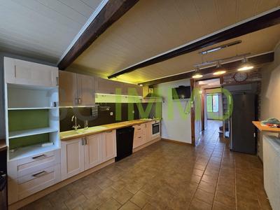 Maison - 95 m² - 5 pièces