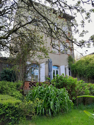 Maison - 257 m² - 10 pièces