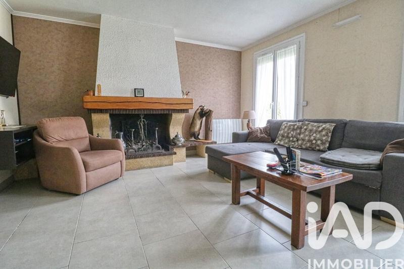 Maison - 99 m² - 5 pièces