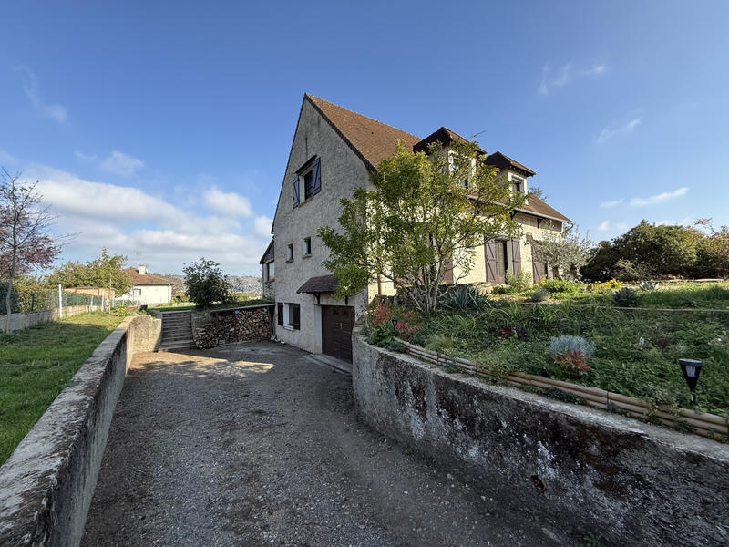 Maison - 185 m² - 5 pièces