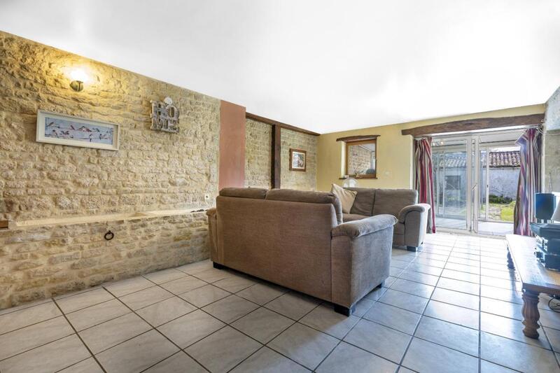 Maison - 248 m² - 16 pièces