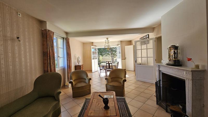 Maison - 195 m² - 8 pièces