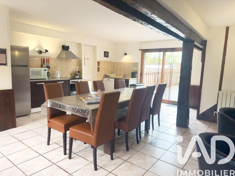 Maison - 374 m² - 17 pièces