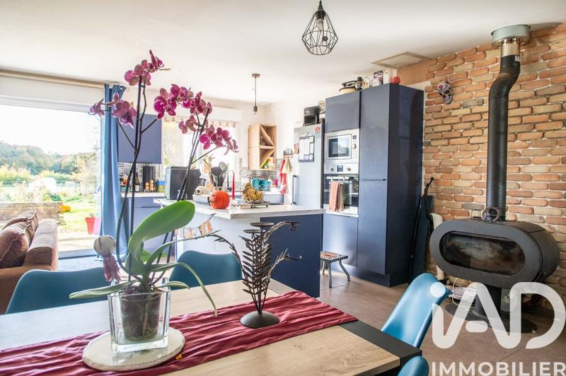 Maison - 98 m² - 5 pièces