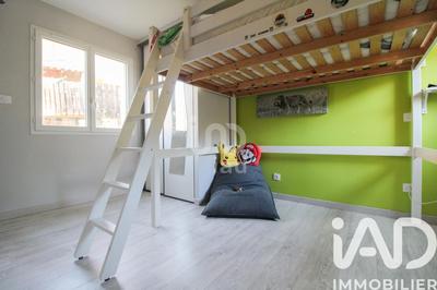 Maison - 207 m² - 6 pièces