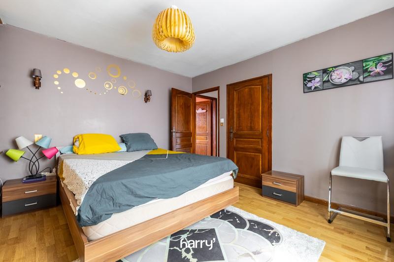 Maison - 167 m² - 7 pièces