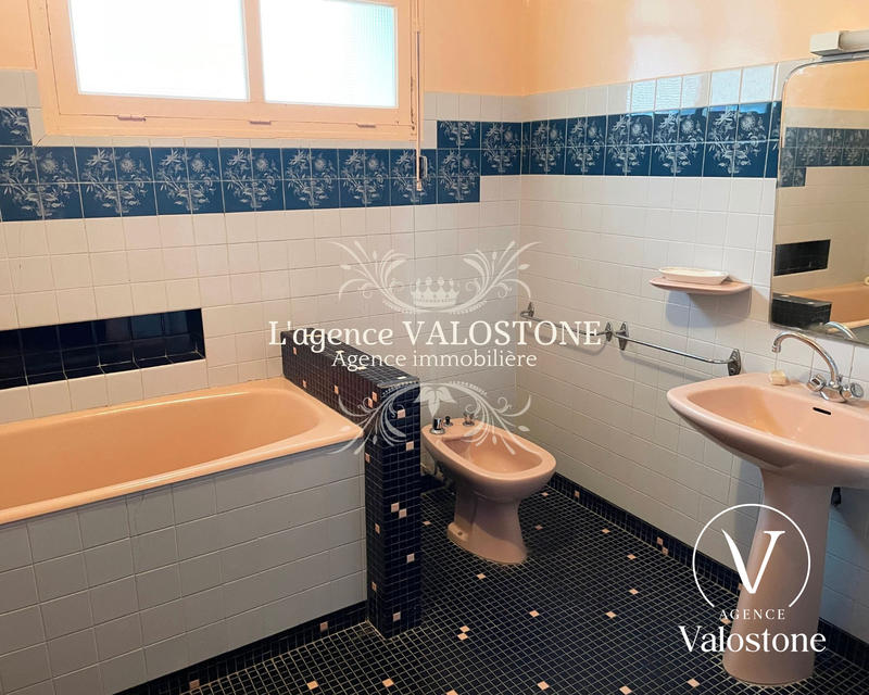 Maison ancienne - 320 m² - 11 pièces