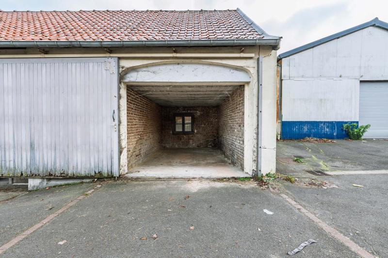 Local d'activité / Entrepôt - 71 m²