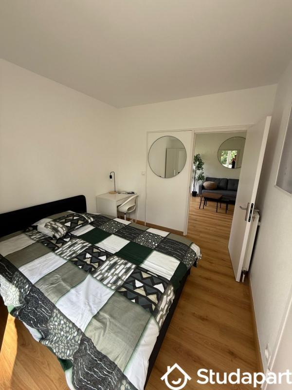 Chambre - 12 m² - 1 pièce