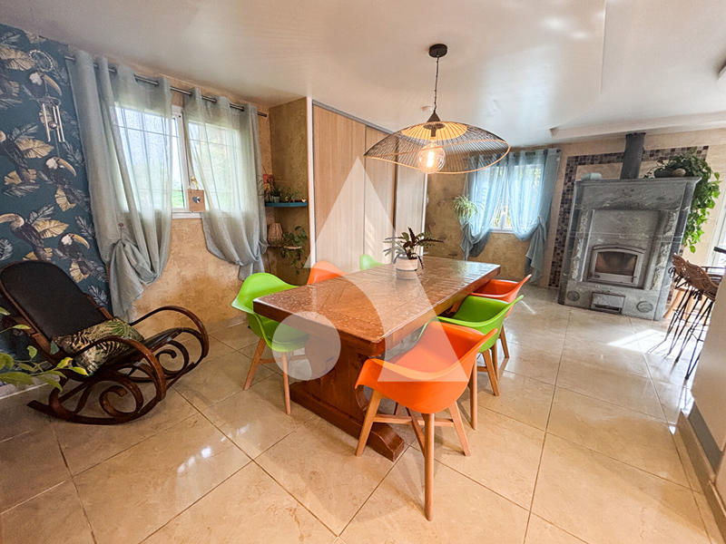 Maison - 200 m² - 4 pièces