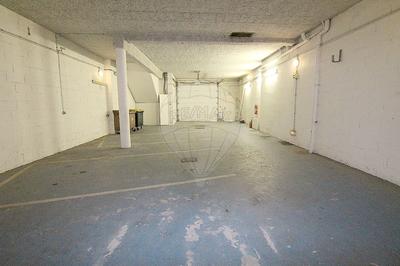 Local commercial - 322 m² - 4 pièces