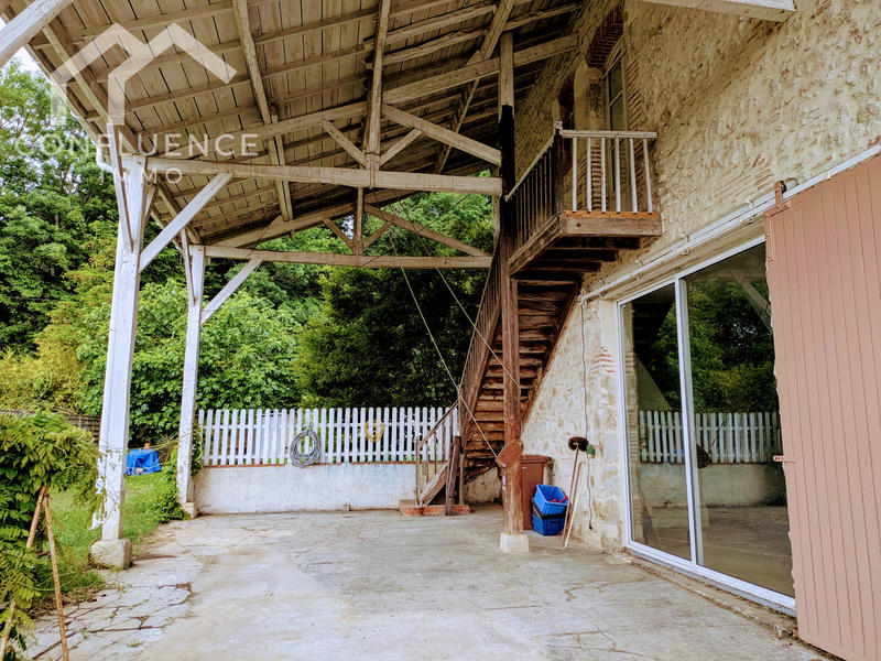 Maison - 250 m² - 7 pièces