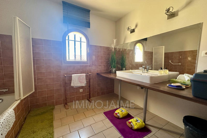 Villa - 163 m² - 5 pièces