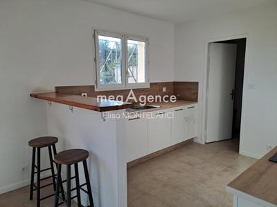 Maison traditionnelle - 100 m² - 5 pièces