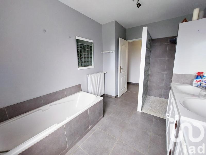 Maison - 180 m² - 6 pièces