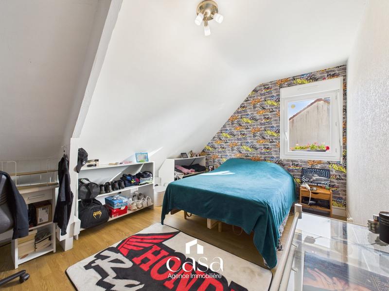 Maison traditionnelle - 97 m² - 6 pièces