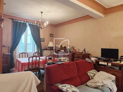 Maison - 150 m² - 9 pièces