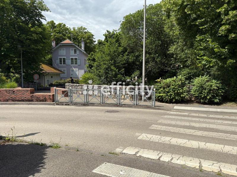 Maison - 150 m² - 8 pièces