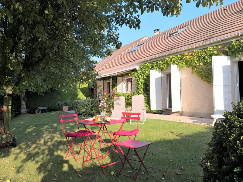 Maison - 180 m² - 8 pièces