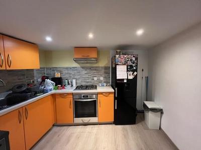 Immeuble - 200 m² - 7 pièces