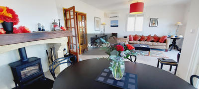 Maison - 160 m² - 8 pièces