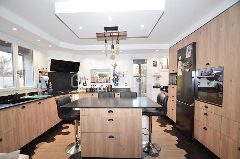 Villa - 180 m² - 7 pièces