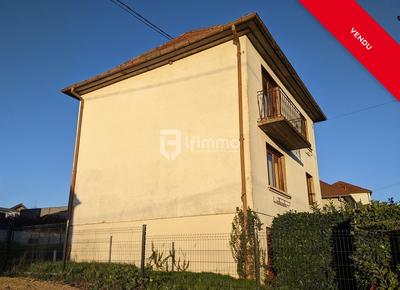 Maison - 90 m² - 5 pièces