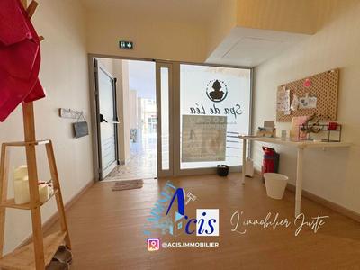 Local commercial - 67 m² - 2 pièces