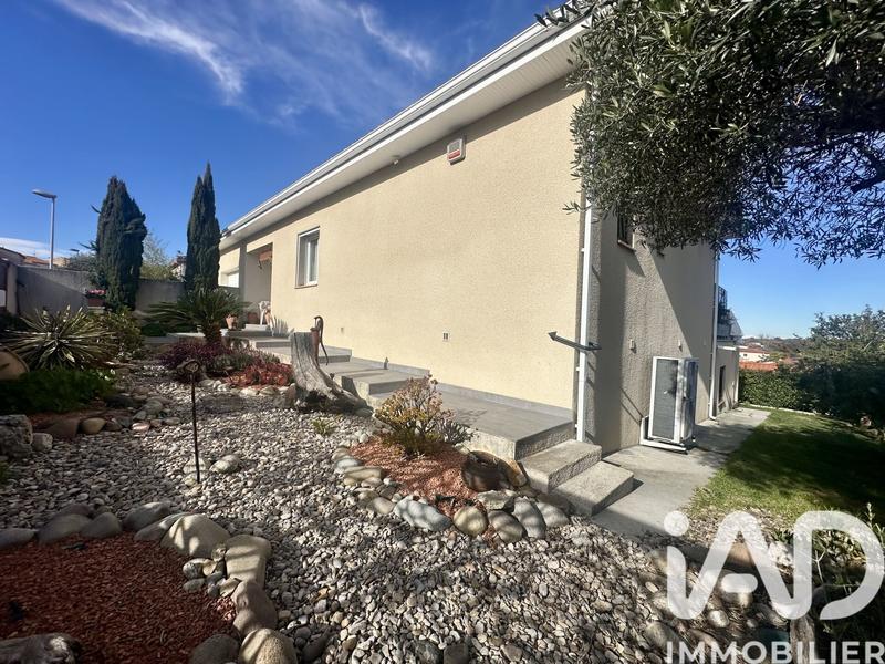 Maison - 211 m² - 6 pièces