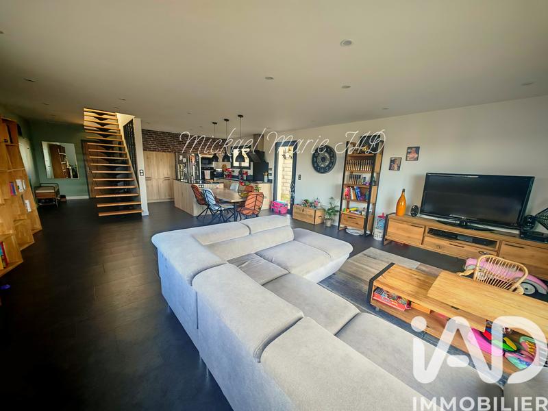 Maison - 137 m² - 5 pièces