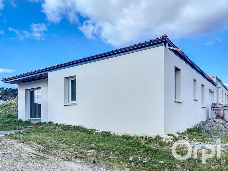 Maison - 95 m² - 4 pièces