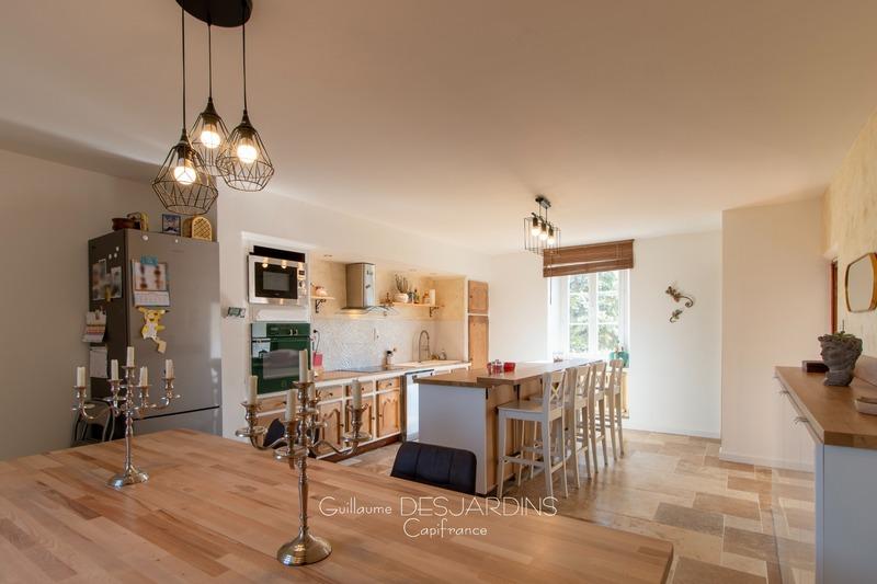 Maison - 137 m² - 5 pièces