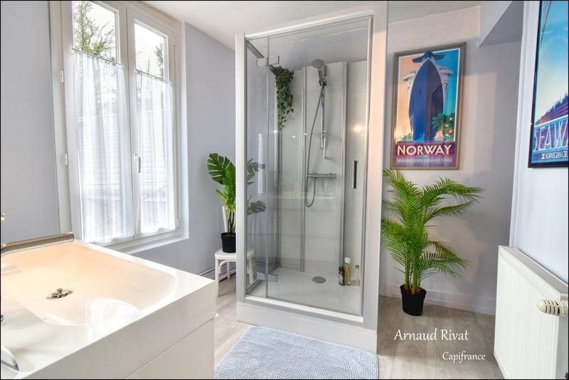 Maison - 205 m² - 6 pièces