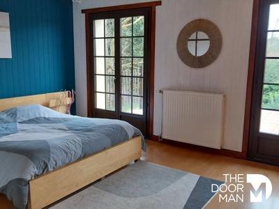 Maison - 327 m² - 8 pièces