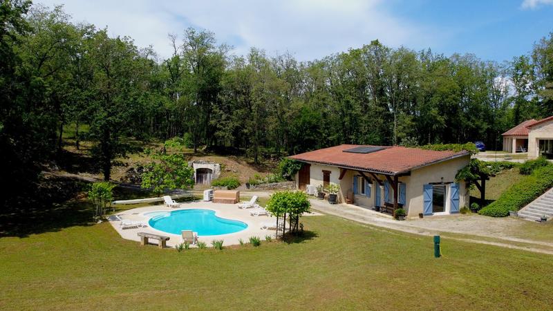 Maison - 200 m² - 6 pièces