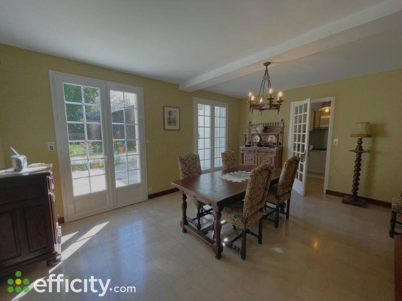 Maison - 178 m² - 8 pièces