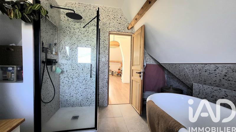 Maison - 209 m² - 7 pièces