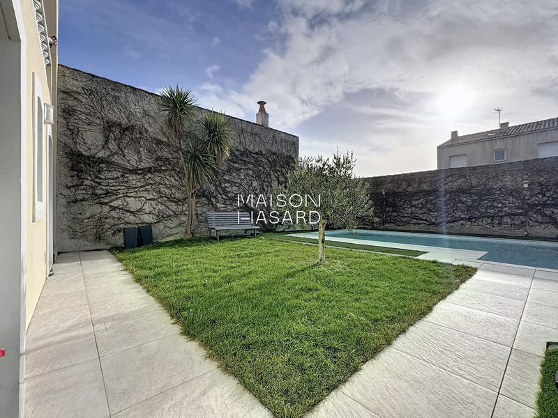 Villa - 187 m² - 6 pièces