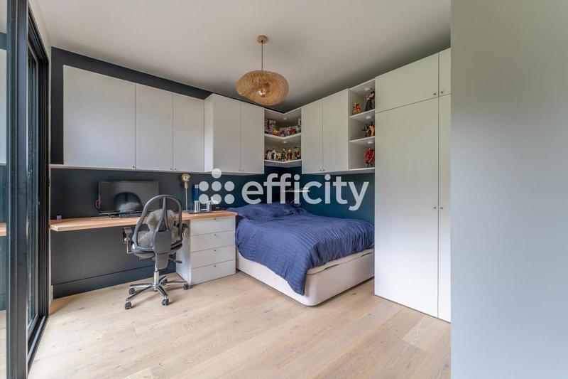 Maison - 290 m² - 10 pièces