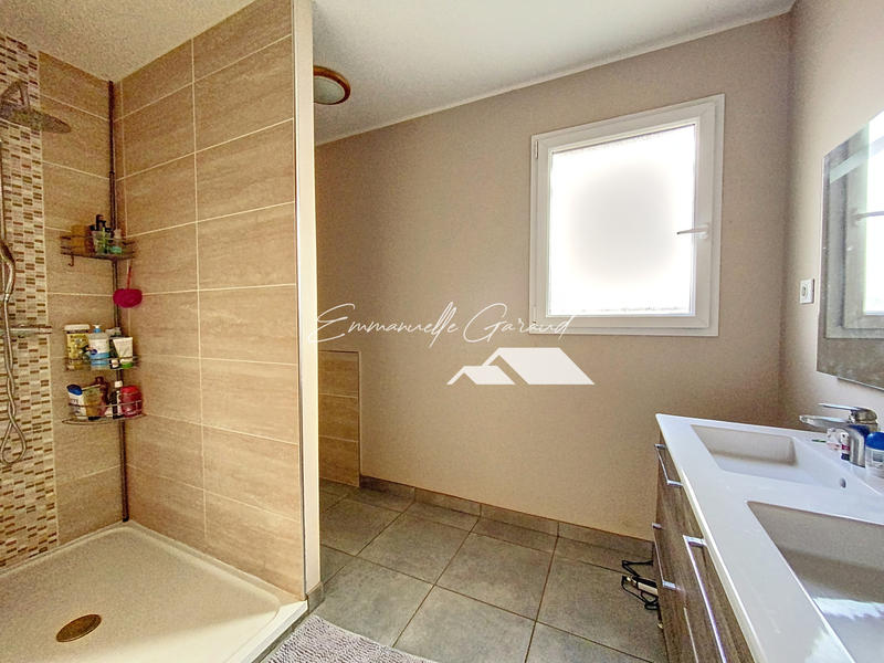 Maison - 111 m² - 5 pièces