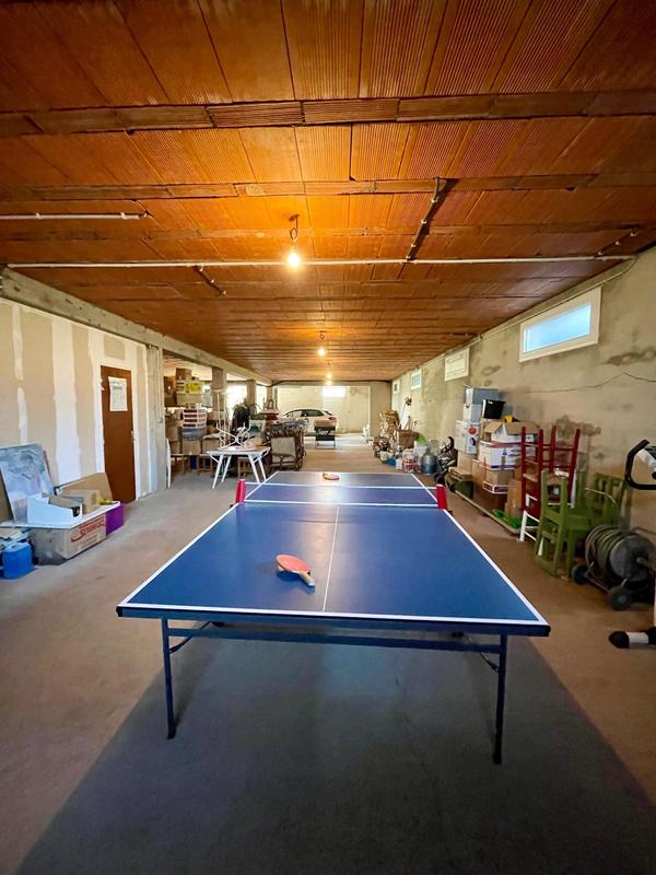 Maison - 212 m² - 7 pièces