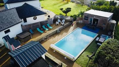 Maison - 170 m² - 9 pièces