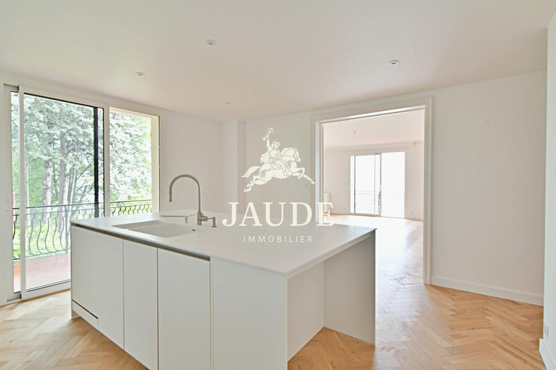 Appartement - 202 m² - 5 pièces