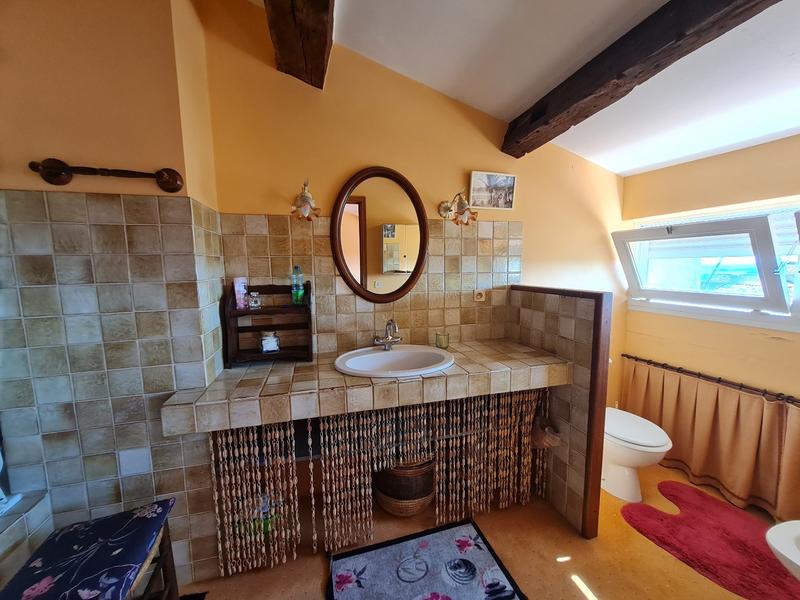 Maison - 249 m² - 9 pièces