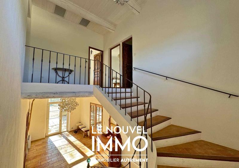 Mas - 335 m² - 8 pièces