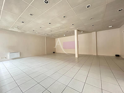 Local commercial - 109 m²